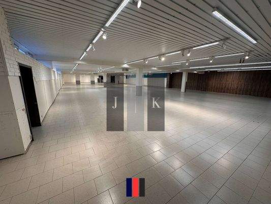 Halle Innenansicht 1