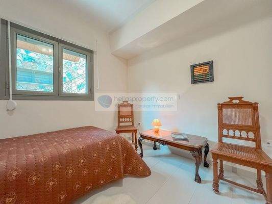 cda2f51c7e0e436082f5a995f90ee108-original