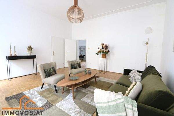 ger&#228;umiges Wohnzimmer