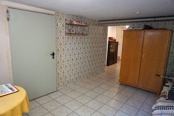 Hobbyraum im Untergeschoss.JPG