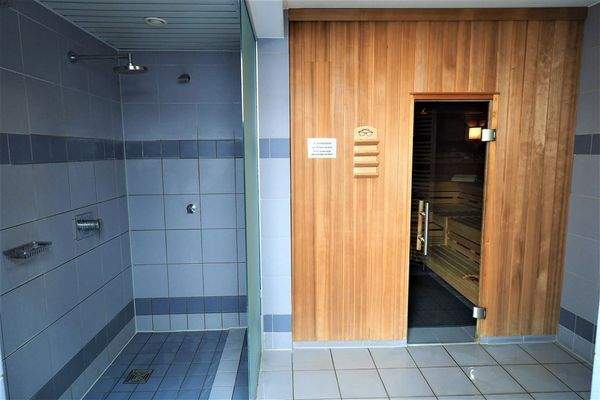 Dusche & Sauna