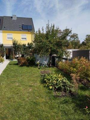  Rückseite mit Garten