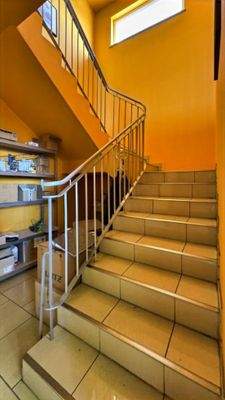 Bürogebäude Treppe EG-DG