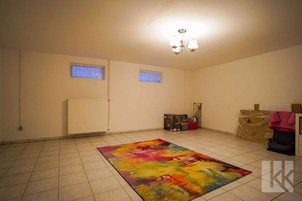 ...viel Platz für Hobbys und Abstellfläche