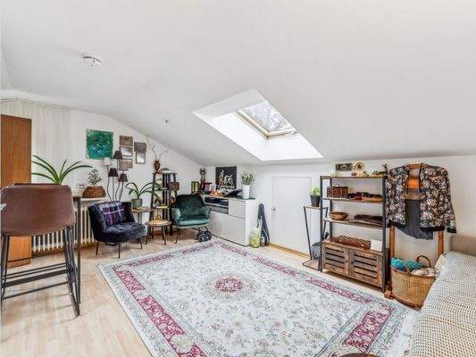 DG links Wohnen-und Schlafen