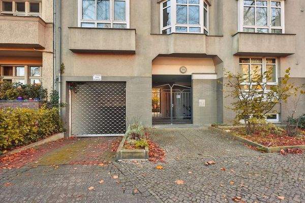 Einfahrt TG/Zugang Innenhof