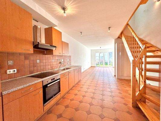 Blick Küche, Wohnzimmer