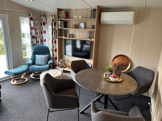 Wohn - und Essbereich