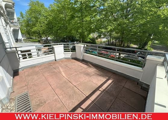 Große Dachterrasse