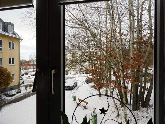  AUSBLICK aus dem WOHNZIMMER (Richtung Westen)