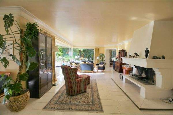 Wohnen und Kaminplatz