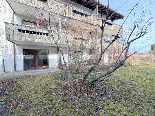 angrenzende Grünfläche