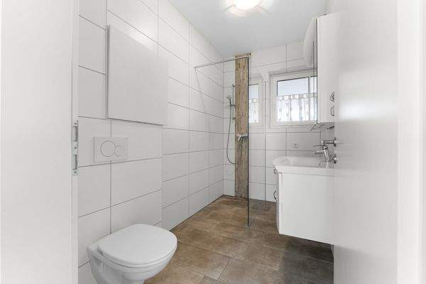 Dusche-WC EG