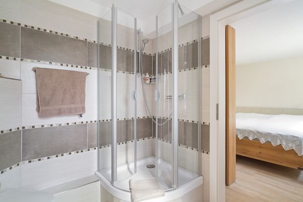 Wohnung_OG_Badezimmer_2
