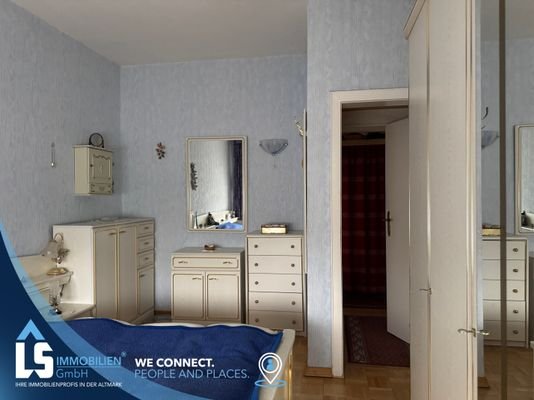 Schlafzimmer 1