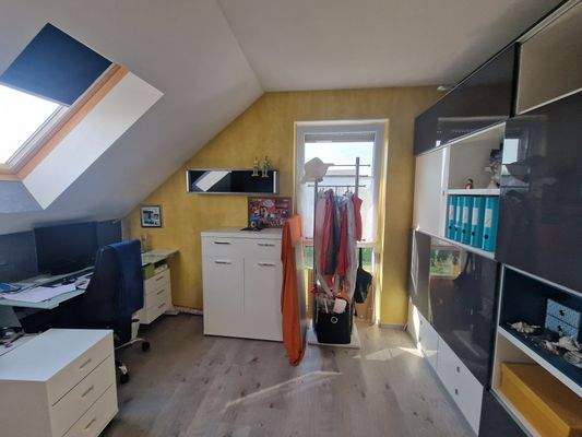  2. Zimmer im Dachgeschoss