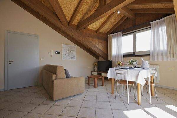 3-Zimmer-Mansardenwohnung Nr. 16 mit Balkon