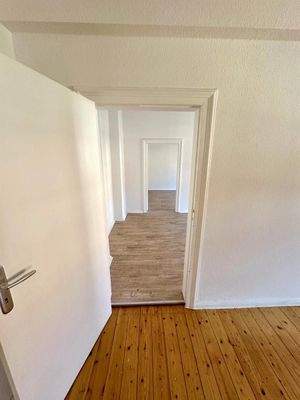 1. Kinder- Arbeits- oder Ankleidezimmer