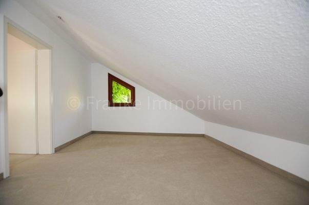 Kleines Zimmer 1 im Obergeschoss (Sport)