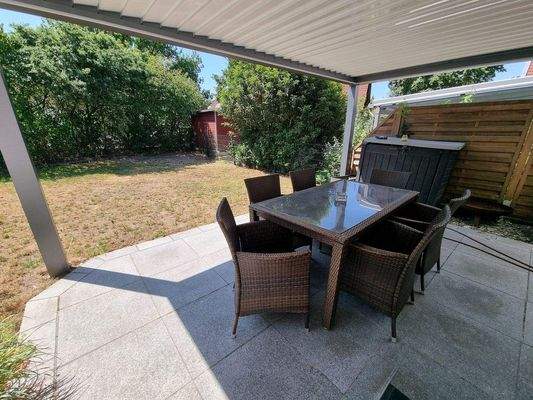 4_Terrasse überdacht.jpg