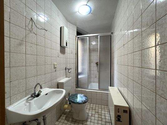 Badezimmer 2 Whg. 2 1.OG