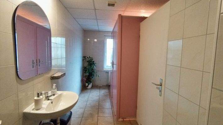 Sanitärbereich "Damen"