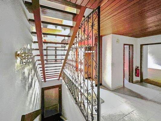 Flur und Garderobe OG