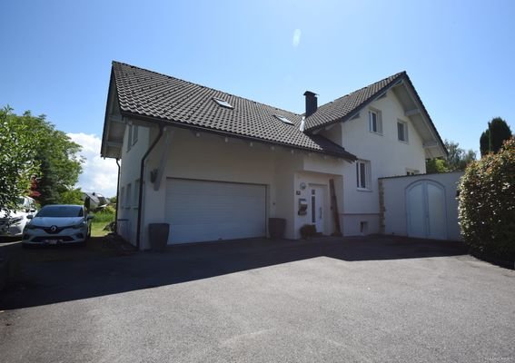 Hausansicht Zufahrt