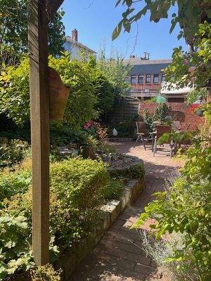 Hausansicht -Gartenseite (2)