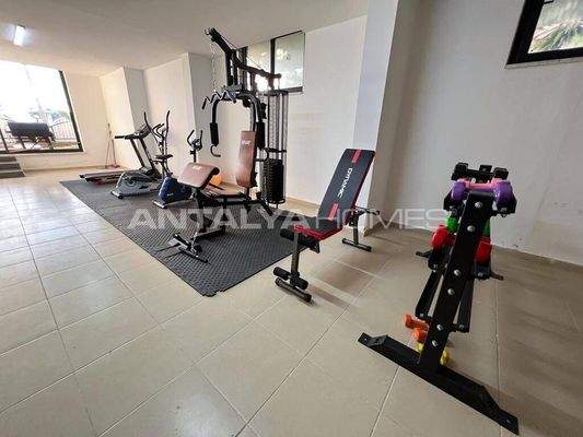 Ready-to-Move Flats in a Complex with Pool in Mahmutlar Alanya
