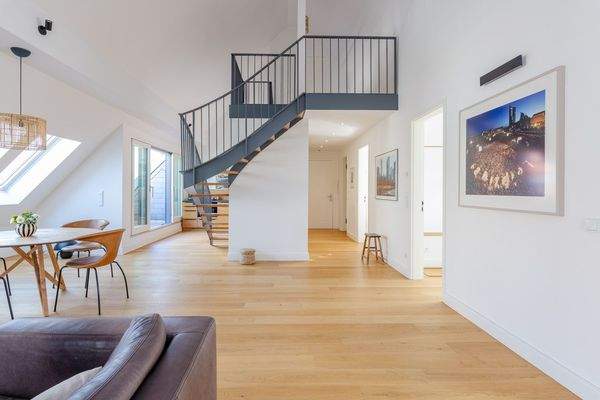 Galeriefläche nutzbar als Arbeits- oder Gästezimmer