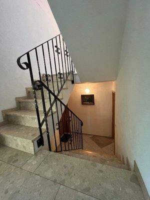 Zugang zu 2ZW und Kellerräume