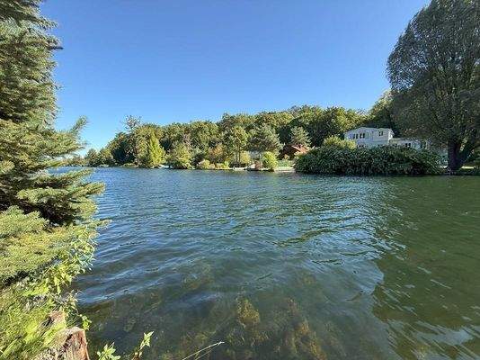 Uferzone am Grundstück