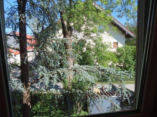 35 Blick aus der Ankleide 1.JPG