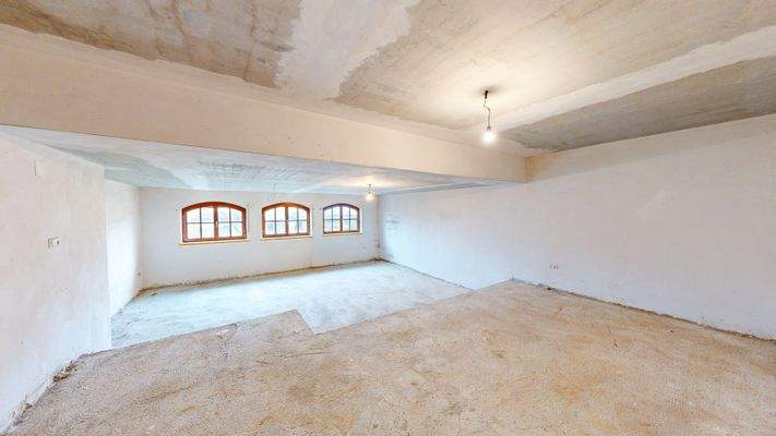 Heller und großzügiger Hobbyraum UG