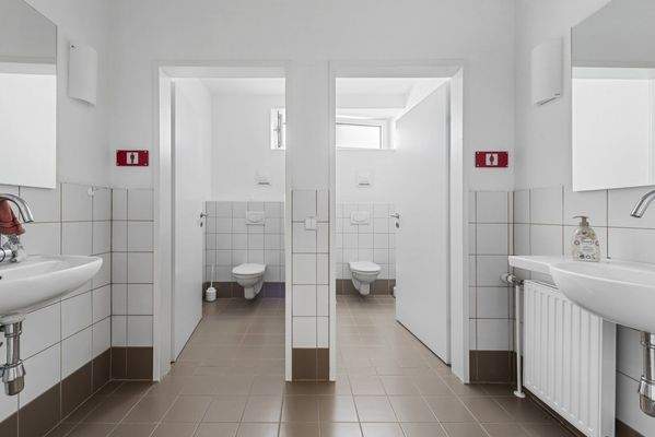 Sanitäranlagen für Mitarbeiter