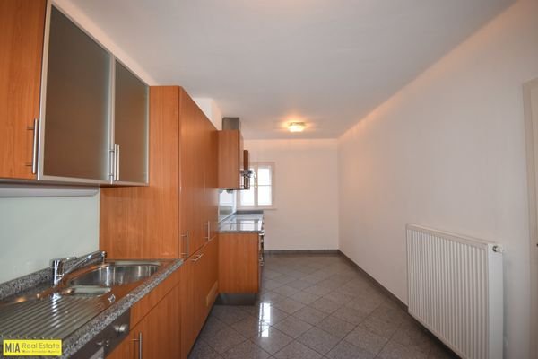 Küche - Traumhafte 2,5 Etagenwohnung mit Wintergarten und Garage Miete Parsch Salzburg