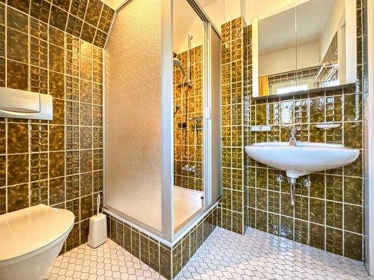 Badezimmer im Dachgeschoss