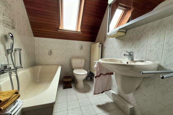 Vollbad im Dachgeschoss