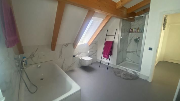 Badezimmer DG