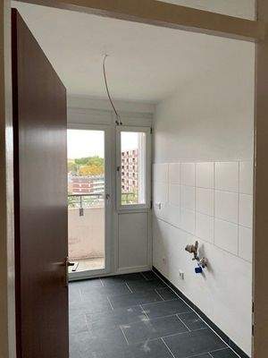 Küche mit Loggia (3).jpg