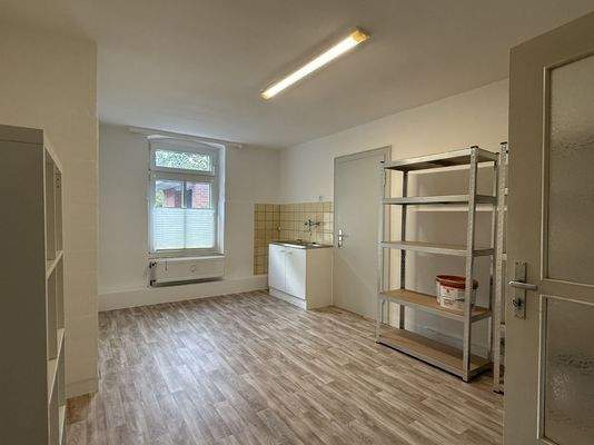 Gewerbe EG links Lager