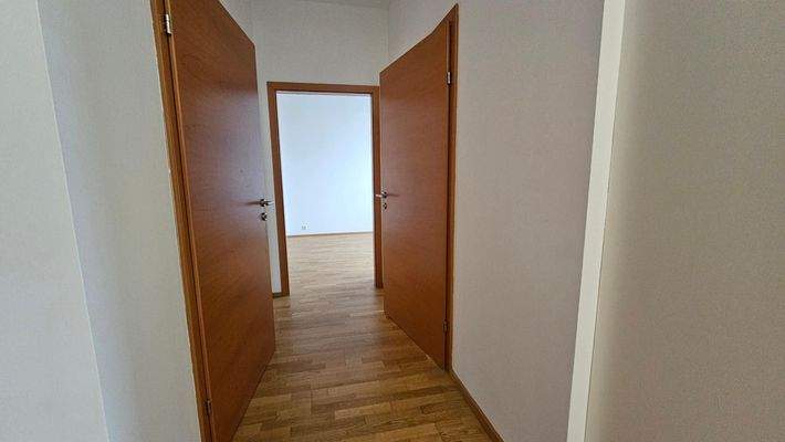 20251216_094052_resized