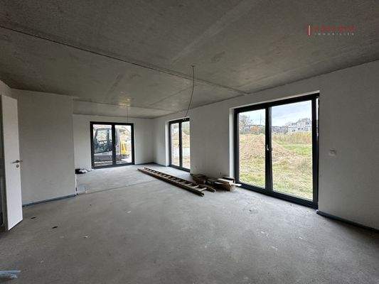 offener Wohnbereich mit Wohnküche