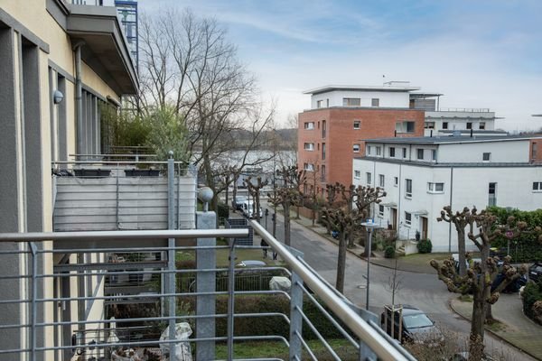 Rheinblick vom Balkon Winter