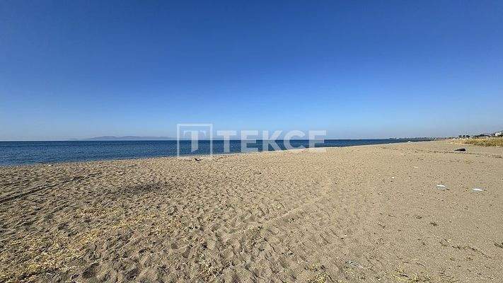 Detached Seaview Villa Near the Beach in İzmir Dikili