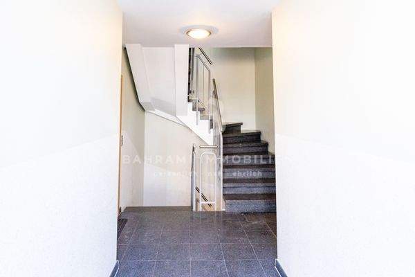 Treppenhaus / Eingangsbereich