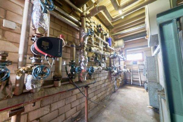 060_Fernwärmeübergabestation + Heizungszentrale.jp