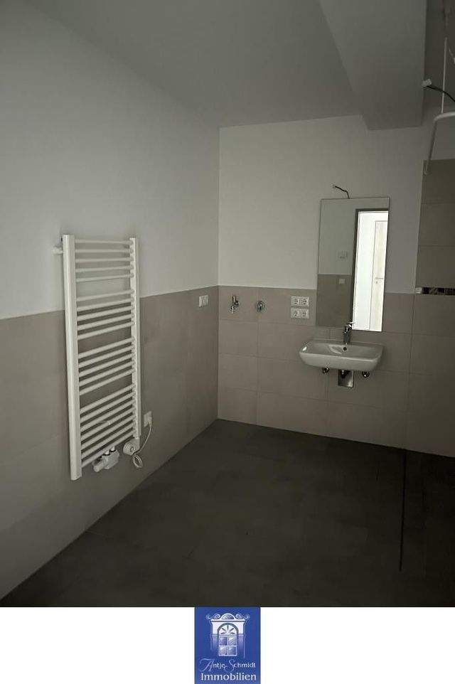 Rollstuhlgerechte Wohnung mit Fußbodenheizung, edlem Bad, moderner EBK, Terrasse! - Foto 4