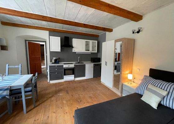 1746786320_L9tixXb4U3